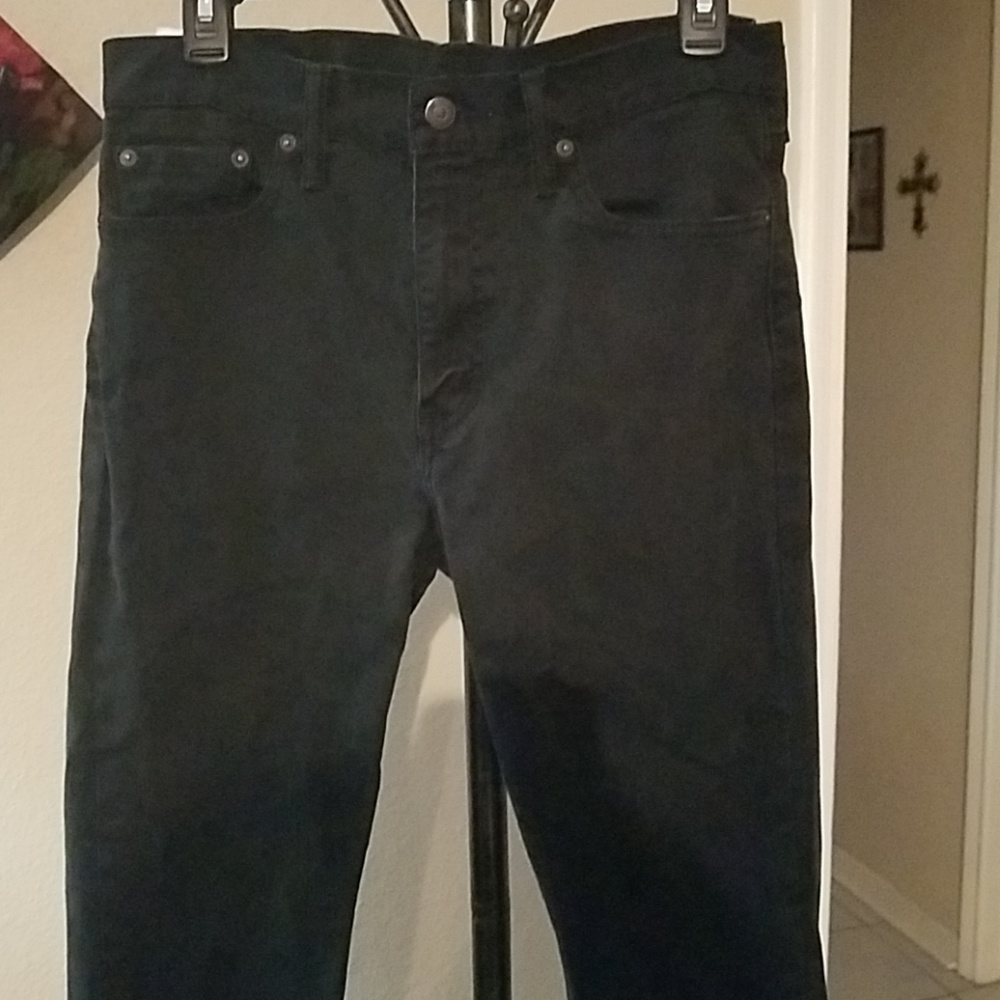 Black Levis 510 jeans in great condition!